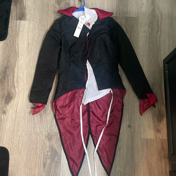 Woman vampire costume - Picture 2 of 3